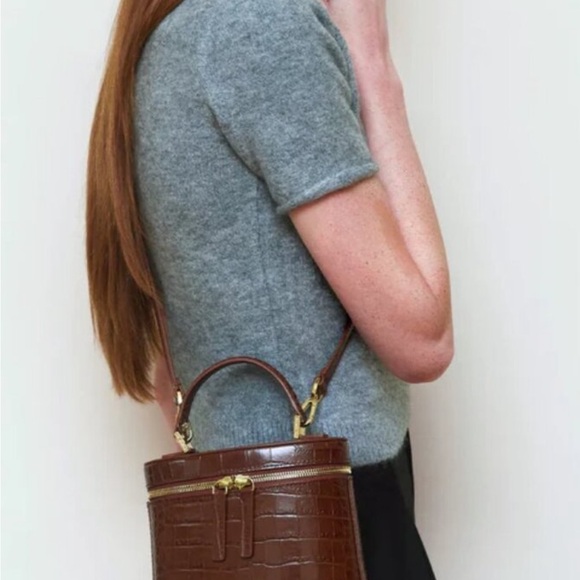 Elegant Brown Crocodile-Embossed prismatic Bag - Picture 3 of 7